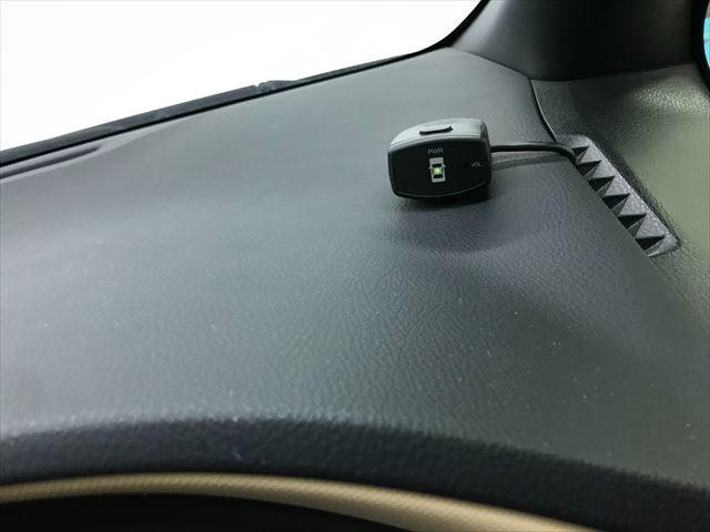 ノア ハイブリッドＧ　モデリスタフルエアロ　ＴＥＩＮ車高調　１８インチアルミ　両側パワスラ　純正フルセグＴＶ　フリップダウンモニター　バックカメラ　ＢＴオーディオ　スマートキーＸ２　シートヒーター　置くだけ充電　ＥＴＣ（57枚目）