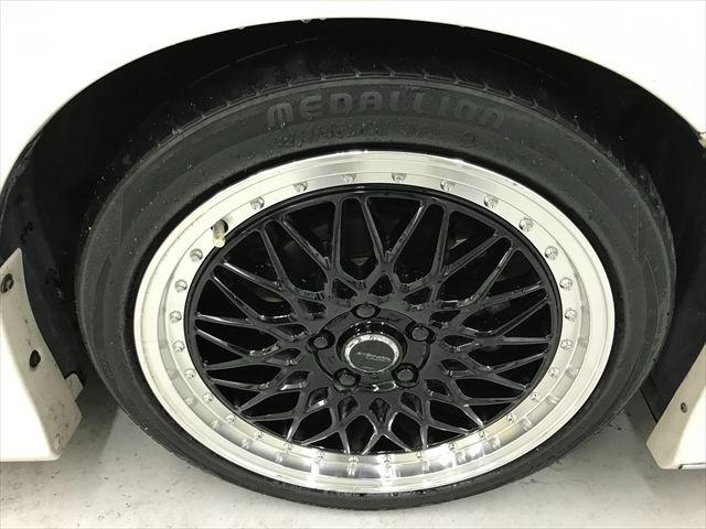 ノア ハイブリッドＧ　モデリスタフルエアロ　ＴＥＩＮ車高調　１８インチアルミ　両側パワスラ　純正フルセグＴＶ　フリップダウンモニター　バックカメラ　ＢＴオーディオ　スマートキーＸ２　シートヒーター　置くだけ充電　ＥＴＣ（63枚目）