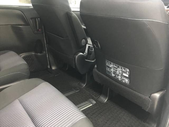 ノア Ｓｉ　純正９インチナビ　フルセグＴＶ　ＢＴオーディオ　バックカメラ　ＥＴＣ車載器　パワースライドドア　スマートキーＸ２　ＬＥＤヘッドライト　フォグライト　７人乗り　スーパースライドシート　コーナーセンサー（10枚目）