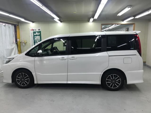 ノア Ｓｉ　純正９インチナビ　フルセグＴＶ　ＢＴオーディオ　バックカメラ　ＥＴＣ車載器　パワースライドドア　スマートキーＸ２　ＬＥＤヘッドライト　フォグライト　７人乗り　スーパースライドシート　コーナーセンサー（50枚目）