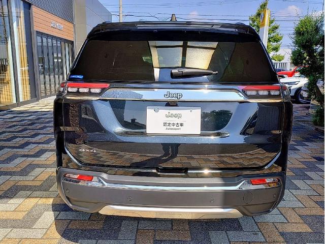 ジープ・コマンダー リミテッド　４ＷＤ　ＥＴＣ２．０　全周囲カメラ　クリアランスソナー　オートクルーズコントロール　レーンアシスト　パワーシート　パークアシスト　衝突被害軽減システム　ナビ　オートライト　ＬＥＤヘッドランプ（3枚目）