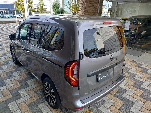 カングー ベースグレード ガソリンターボ 7速EDC 両側スライドドア ダブルバックドア AppleCarPlay AndroidAuto アダプティブクルズコントロール バックアイカメラ(33枚目)