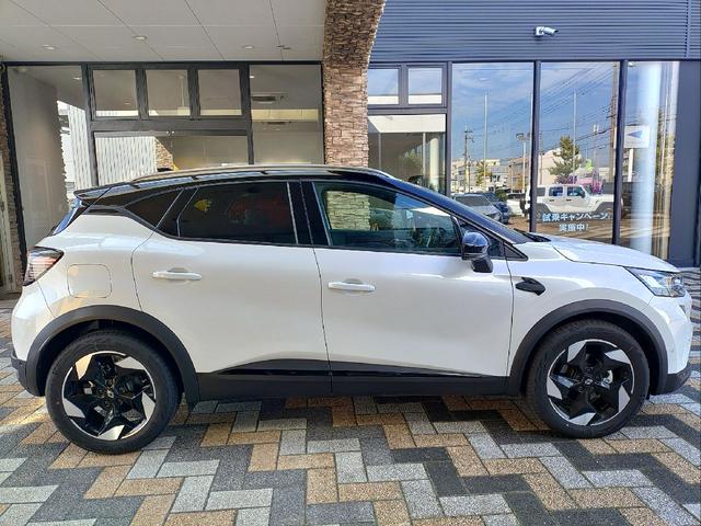 キャプチャー テクノ　マイルドハイブリッド　マイルドハイブリッド　前席シートヒーター　　運転席電動シート　アダプティブクルーズコントロール　電動パーキングブレーキ　ブレーキホールド　ディスプレイオーディオ　衝突被害軽減ブレーキ（4枚目）