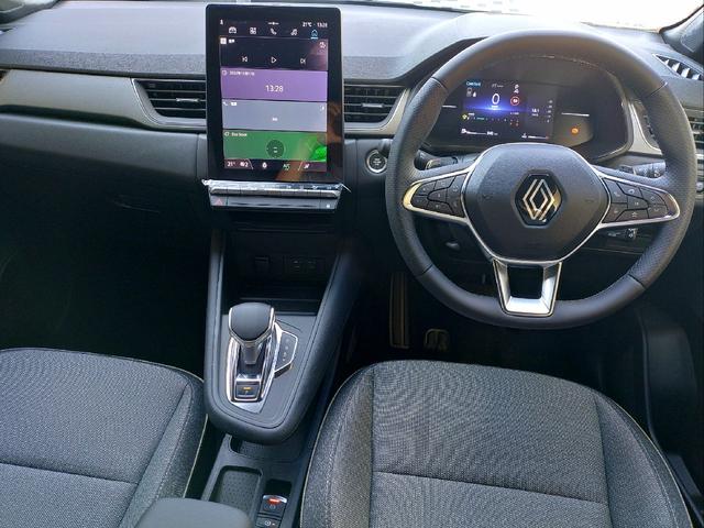 キャプチャー テクノ　マイルドハイブリッド　マイルドハイブリッド　前席シートヒーター　　運転席電動シート　アダプティブクルーズコントロール　電動パーキングブレーキ　ブレーキホールド　ディスプレイオーディオ　衝突被害軽減ブレーキ（10枚目）