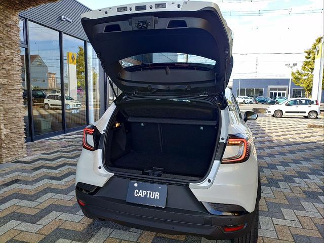 キャプチャー テクノ　マイルドハイブリッド　マイルドハイブリッド　前席シートヒーター　　運転席電動シート　アダプティブクルーズコントロール　電動パーキングブレーキ　ブレーキホールド　ディスプレイオーディオ　衝突被害軽減ブレーキ（28枚目）