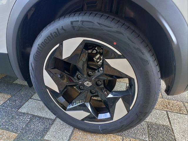 キャプチャー テクノ　マイルドハイブリッド　マイルドハイブリッド　前席シートヒーター　　運転席電動シート　アダプティブクルーズコントロール　電動パーキングブレーキ　ブレーキホールド　ディスプレイオーディオ　衝突被害軽減ブレーキ（35枚目）