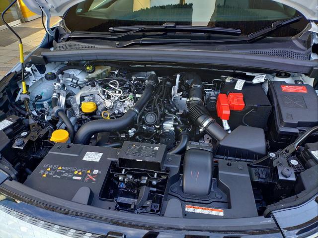 キャプチャー テクノ　マイルドハイブリッド　マイルドハイブリッド　前席シートヒーター　　運転席電動シート　アダプティブクルーズコントロール　電動パーキングブレーキ　ブレーキホールド　ディスプレイオーディオ　衝突被害軽減ブレーキ（37枚目）