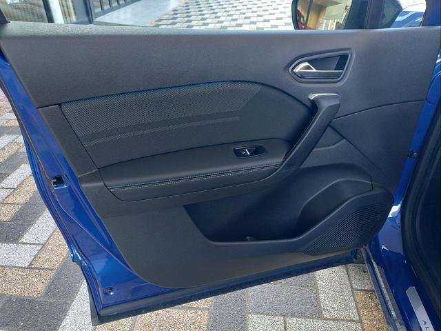 キャプチャー エスプリ アルピーヌ フルハイブリッドE-テック フルハイブリッド 前席シートヒーター ステアリングヒーター 運転席電動シート アダプティブクルーズコントロール 電動パーキングブレーキ ブレーキホールド ディスプレイオーディオ 衝突被害軽減ブレーキ(27枚目)