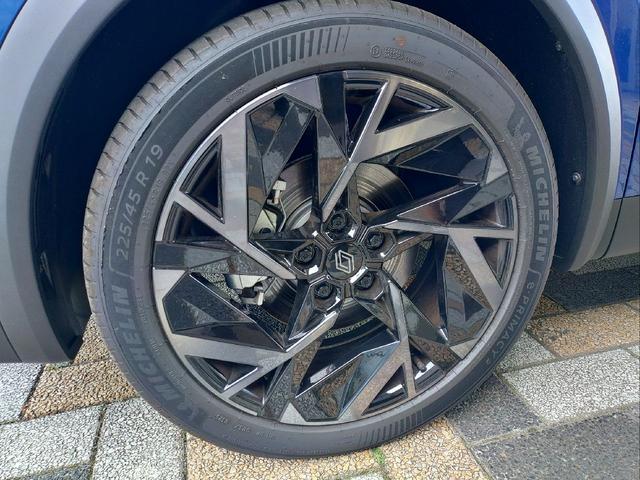 キャプチャー エスプリ アルピーヌ フルハイブリッドE-テック フルハイブリッド 前席シートヒーター ステアリングヒーター 運転席電動シート アダプティブクルーズコントロール 電動パーキングブレーキ ブレーキホールド ディスプレイオーディオ 衝突被害軽減ブレーキ(43枚目)