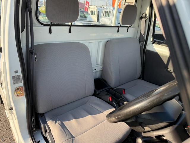 サンバートラック ＴＢ　ＭＴ５速　車検整備付き　修復歴なし　エアコン　パワーステアリング　走行距離２０４８６ｋｍ（15枚目）