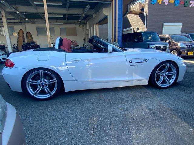 Ｚ４ ｓＤｒｉｖｅ２０ｉ　Ｍスポーツ　マフラーローダウン　盗難防止システム　革シート　パワーシート　ＨＩＤ　ＣＤ　ＡＷ　運転席助手席サイドエアバック　修復歴なし（15枚目）