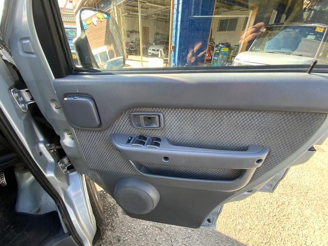 ハイゼットカーゴ クルーズ　オートマ　キーレス　エアコン　パワステ　パワーウインドウ　車検Ｒ８年　修復歴なし　走行距離１１０１９７ｋｍ（21枚目）