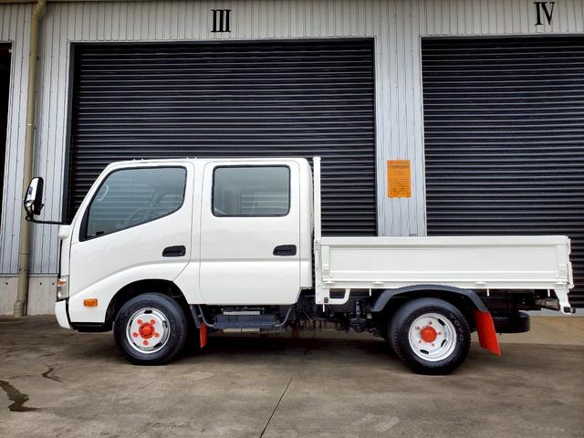 デュトロ 　Ｗキャブ　ＥＴＣ　積載２ｔ　　メッキパーツ　６人乗り（4枚目）