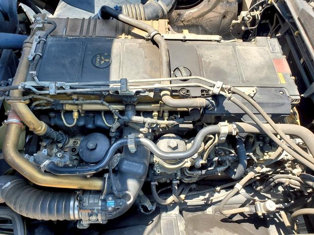 スーパーグレート 　平ボディ　アルミＢ　積載１４．３ｔ　アルミホイール　スタンション付（22枚目）