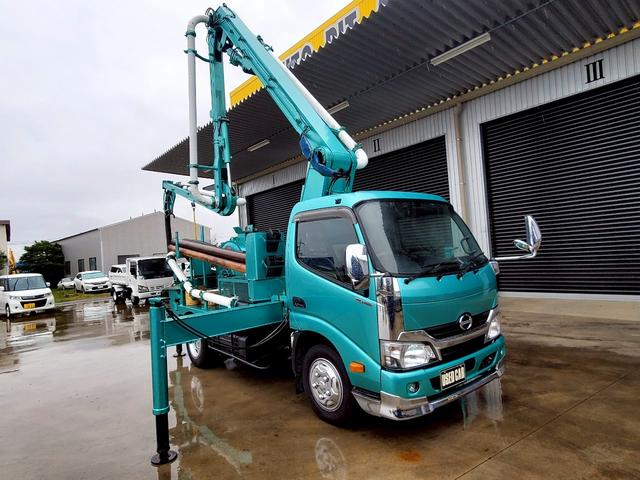 デュトロ 　コンクリート　ポンプ車　スクイーズ式　ナビ　ＥＴＣ　メッキパーツ　ラジコン付（7枚目）