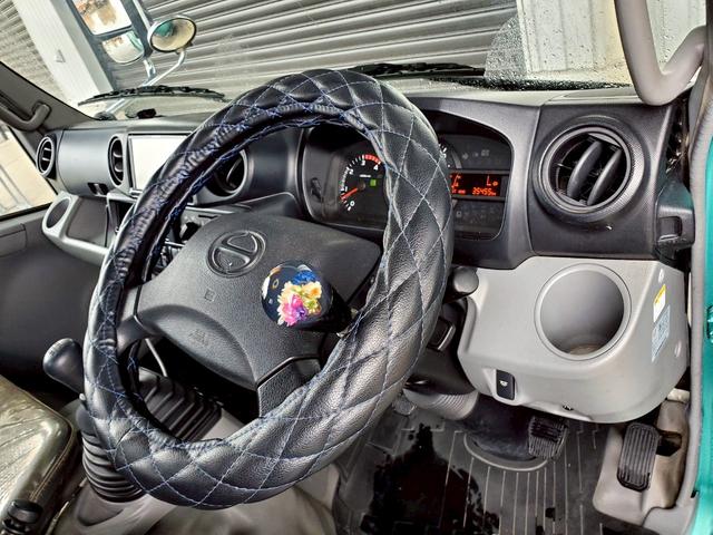 デュトロ 　コンクリート　ポンプ車　スクイーズ式　ナビ　ＥＴＣ　メッキパーツ　ラジコン付（14枚目）
