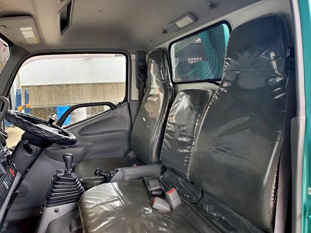 デュトロ 　コンクリート　ポンプ車　スクイーズ式　ナビ　ＥＴＣ　メッキパーツ　ラジコン付（15枚目）