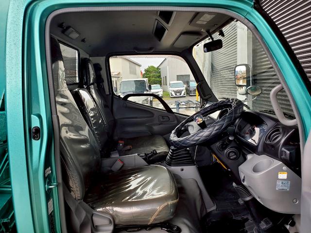 デュトロ 　コンクリート　ポンプ車　スクイーズ式　ナビ　ＥＴＣ　メッキパーツ　ラジコン付（17枚目）