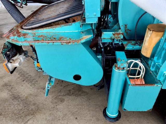 デュトロ 　コンクリート　ポンプ車　スクイーズ式　ナビ　ＥＴＣ　メッキパーツ　ラジコン付（20枚目）