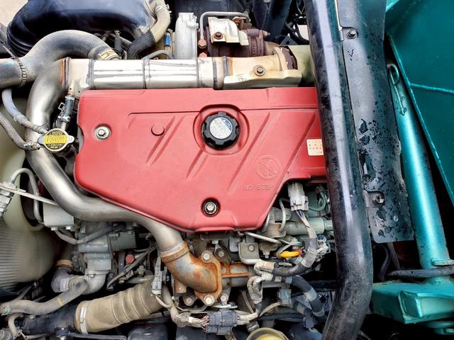 デュトロ 　コンクリート　ポンプ車　スクイーズ式　ナビ　ＥＴＣ　メッキパーツ　ラジコン付（25枚目）
