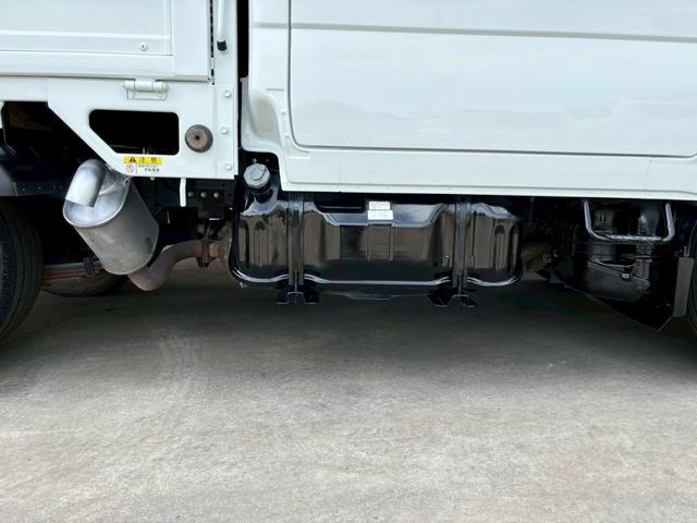 エルフトラック 　ダブルキャブ　パワーゲート　積載２ｔ　荷台内寸長さ２０４幅１６１（28枚目）