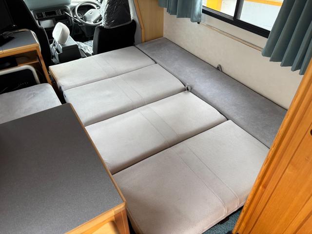 ボンゴトラック 　キャンピング　ベッド付　シンク付　冷蔵庫　Ｂカメラ　ナビ　ＴＶ（32枚目）