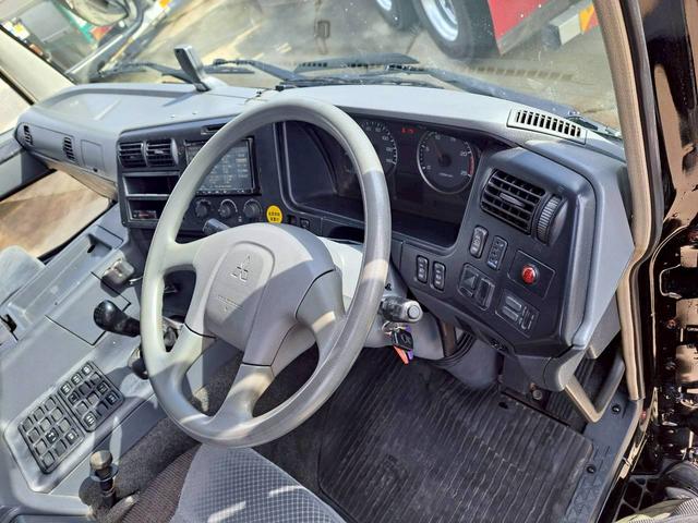 スーパーグレート 　４段クレーン　積載１２．１ｔ　ラジコン付　アルミホイール　荷台内寸８８３　幅２３５（15枚目）