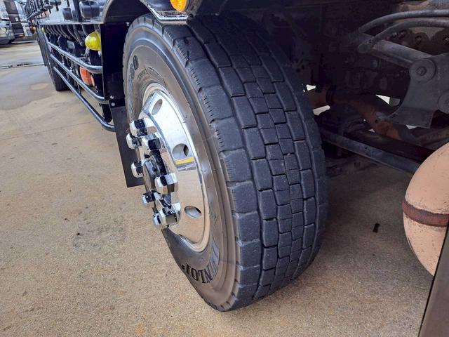 スーパーグレート 　４段クレーン　積載１２．１ｔ　ラジコン付　アルミホイール　荷台内寸８８３　幅２３５（33枚目）