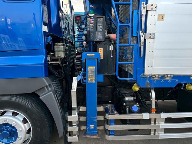 プロフィア 4段クレーン 積載10t アルミB Bカメラ ラジコン付(25枚目)