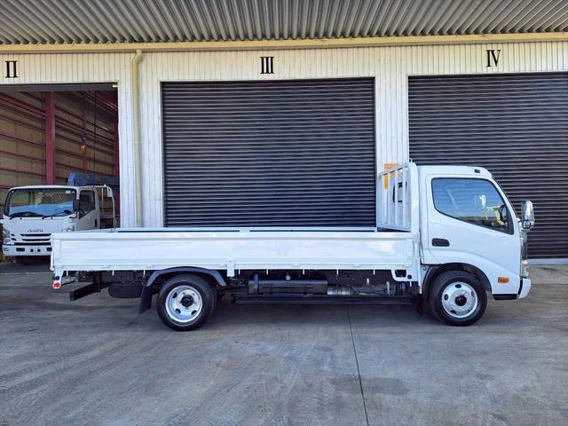 デュトロ 平ボディ ロング 積載2t 荷台内寸長435 幅179(6枚目)