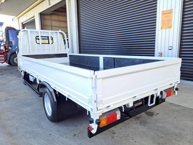 デュトロ 平ボディ ロング 積載2t 荷台内寸長435 幅179(8枚目)