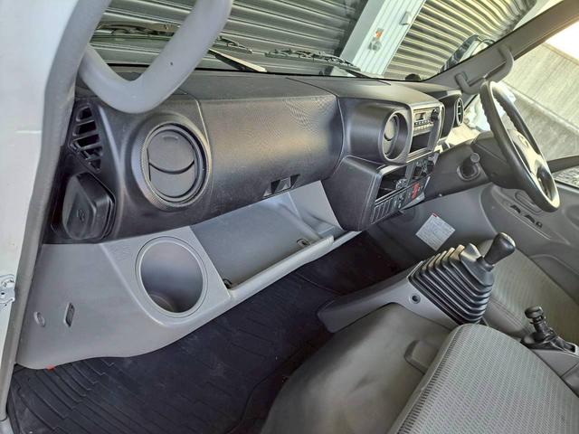 デュトロ 平ボディ ロング 積載2t 荷台内寸長435 幅179(14枚目)