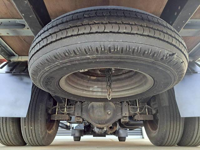 デュトロ 平ボディ ロング 積載2t 荷台内寸長435 幅179(25枚目)