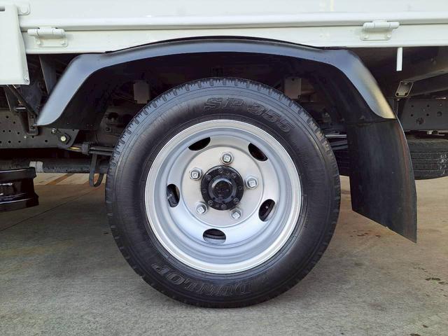 デュトロ 平ボディ ロング 積載2t 荷台内寸長435 幅179(27枚目)