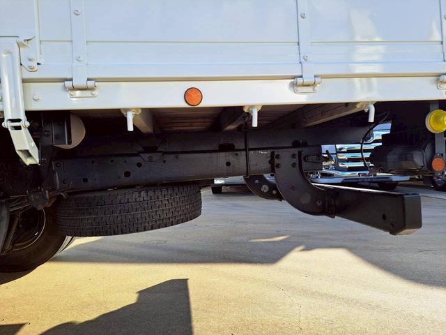 ヒノレンジャー 4段クレーン ラジコン付 ベッド付 積載2.4t 荷台内寸長555 幅210(25枚目)