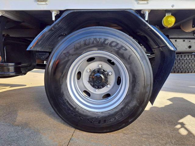 ヒノレンジャー 4段クレーン ラジコン付 ベッド付 積載2.4t 荷台内寸長555 幅210(32枚目)