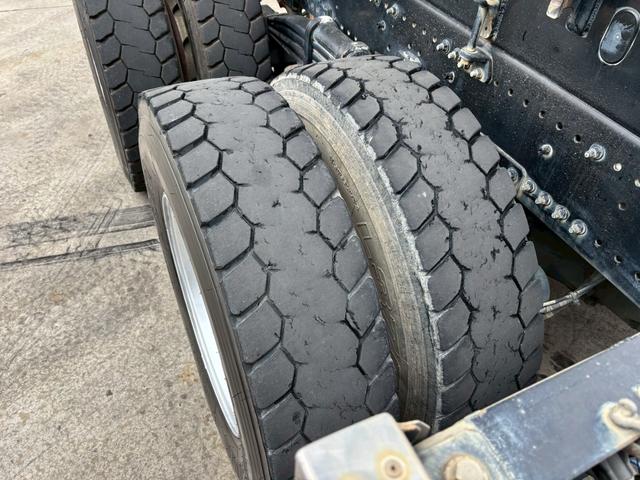 プロフィア ダンプ 積載8.2t コボレーン付 アオリ延長加工(35枚目)