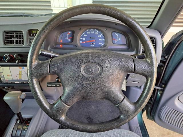 当社は県外のお客様にも安心してお買い求め頂けるよう、エンジン・内装・外装・特殊車輌の機械的な部分まで整備・点検をさせて頂いております。自信を持って販売できるお車だけを展示しております。