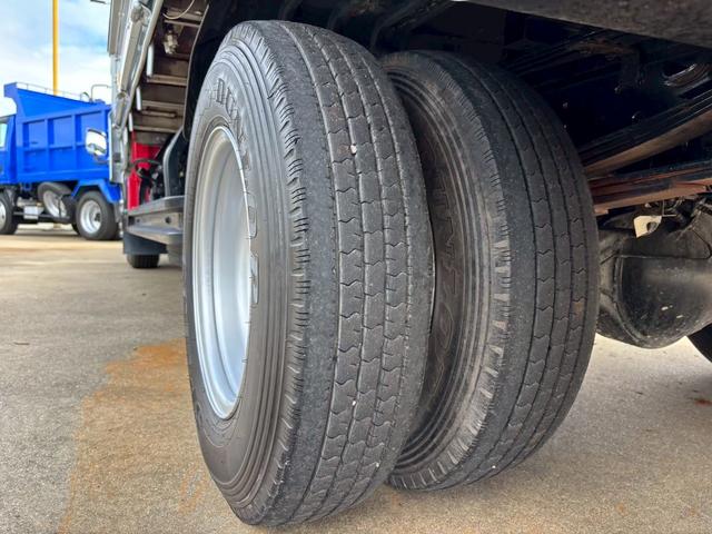 エルフトラック 　セルフ４段クレーン　フックイン　ラジコン付　ハイジャッキ　Ｒジャッキ付　メッキパーツ（15枚目）