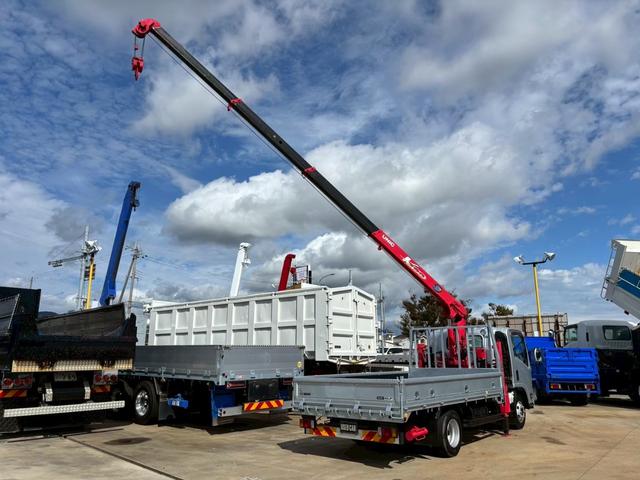 エルフトラック 　セルフ４段クレーン　フックイン　ラジコン付　ハイジャッキ　Ｒジャッキ付　メッキパーツ（32枚目）