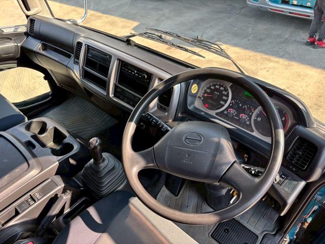 ヒノレンジャー 　深ボディーヒアブ付　アルミ付　ベッド付　ルーフラック　グラップル付　トップシート　サイドラダー　増トン車　メッキパーツ（11枚目）