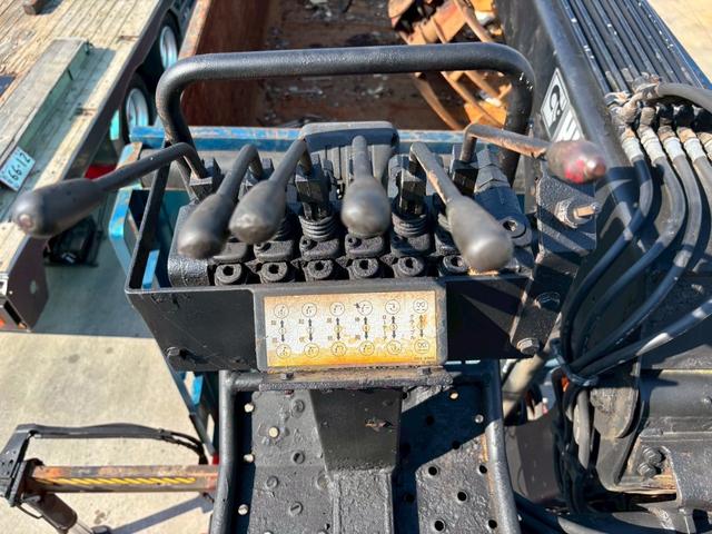 ヒノレンジャー 　深ボディーヒアブ付　アルミ付　ベッド付　ルーフラック　グラップル付　トップシート　サイドラダー　増トン車　メッキパーツ（30枚目）