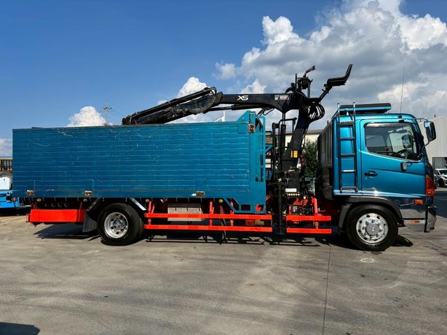 ヒノレンジャー 　深ボディーヒアブ付　アルミ付　ベッド付　ルーフラック　グラップル付　トップシート　サイドラダー　増トン車　メッキパーツ（34枚目）