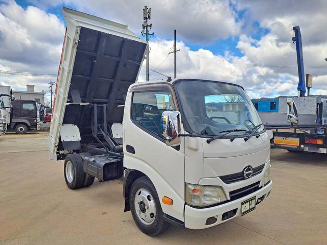 デュトロ 　ダンプ　コボレーン付　メッキパーツ　高床（25枚目）