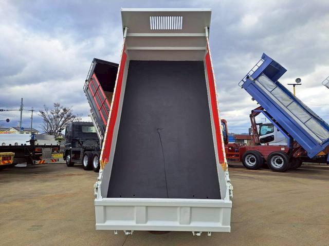 デュトロ 　ダンプ　コボレーン付　メッキパーツ　高床（27枚目）