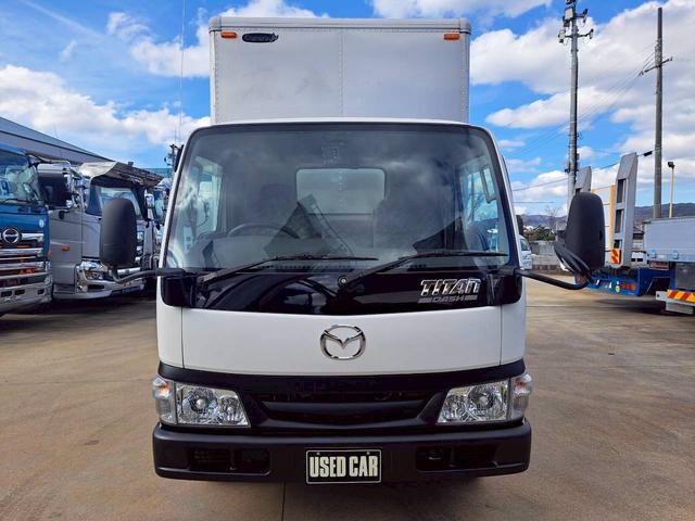 タイタンダッシュ 　パネルバン　積載１．４５ｔ　左サイドドア付　総重量３５００未満（2枚目）