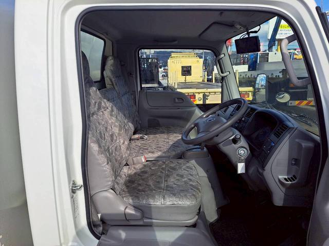 タイタンダッシュ 　パネルバン　積載１．４５ｔ　左サイドドア付　総重量３５００未満（12枚目）