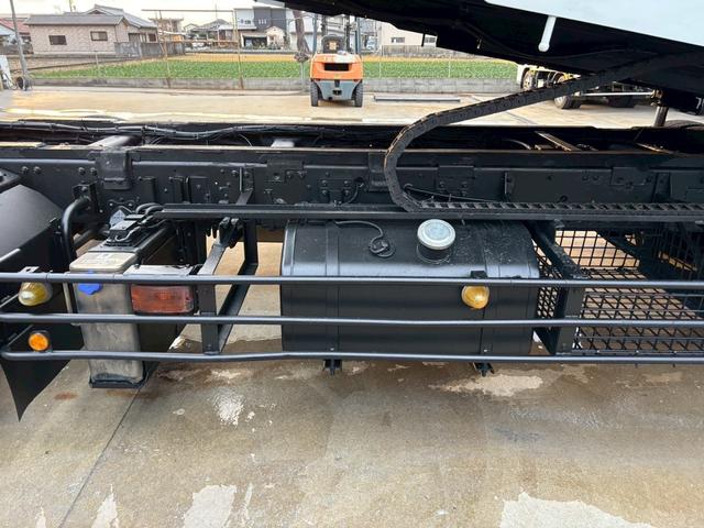 スーパーグレート セフティーローダー 積載12.8t 荷台メーカー花見台 荷台内寸長 818 幅242(16枚目)