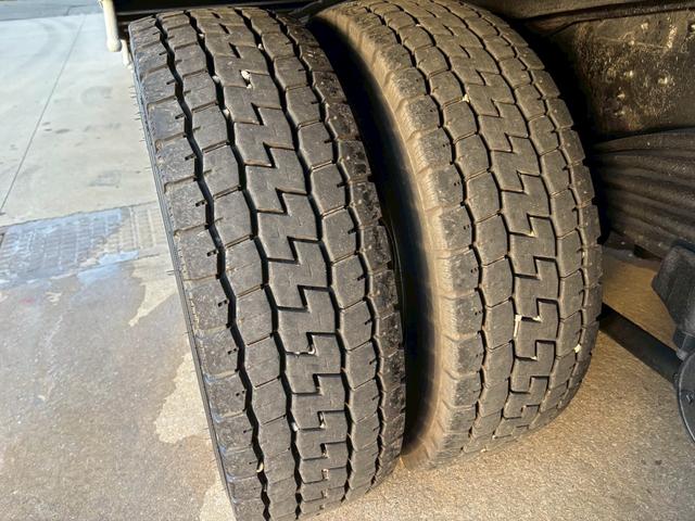 スーパーグレート セフティーローダー 積載12.8t 荷台メーカー花見台 荷台内寸長 818 幅242(30枚目)