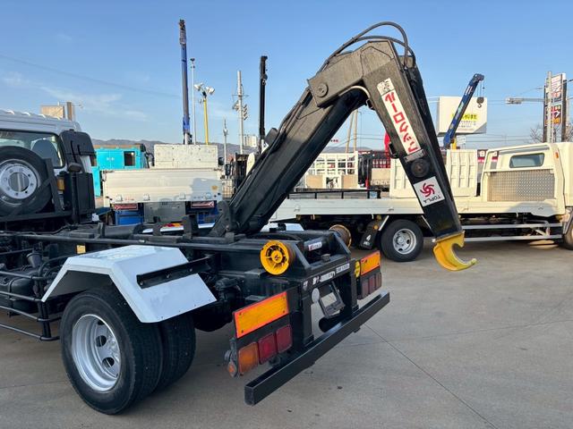 ファイター 　フックロール　積載５．７ｔ　ベッド付　ステンレスフェンダー（16枚目）